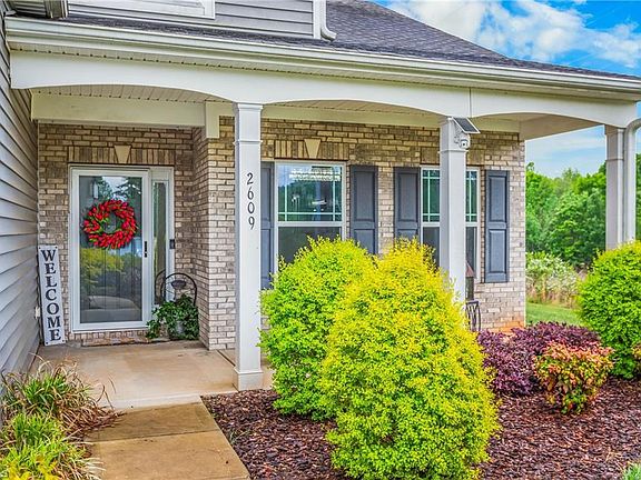 5th image of 2609 Chari Park Ln