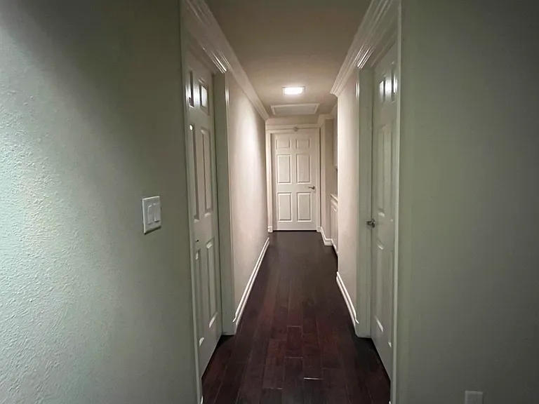 5901 Valerie Ave — Photo 25