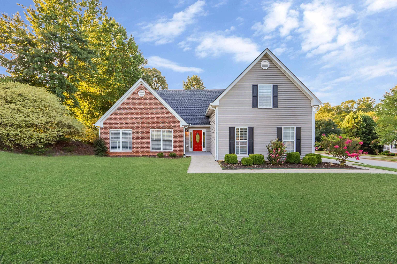 405 Trelawney Cir photo 1