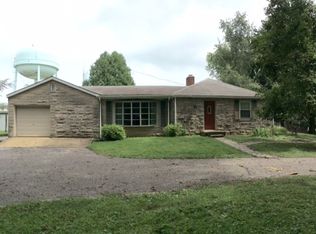 10 Honeysuckle Ln, Bloomfield, IN 47424