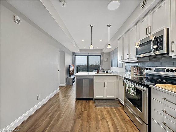 4th image of 64 Main St N #409