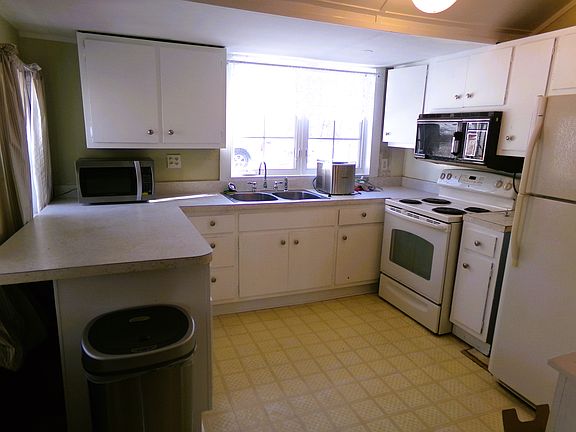 4th image of 80 Grinnell St