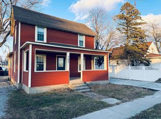 705 E 2nd St, Reynolds, IN