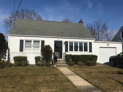 200 Oak St, Amityville, NY, 11701
