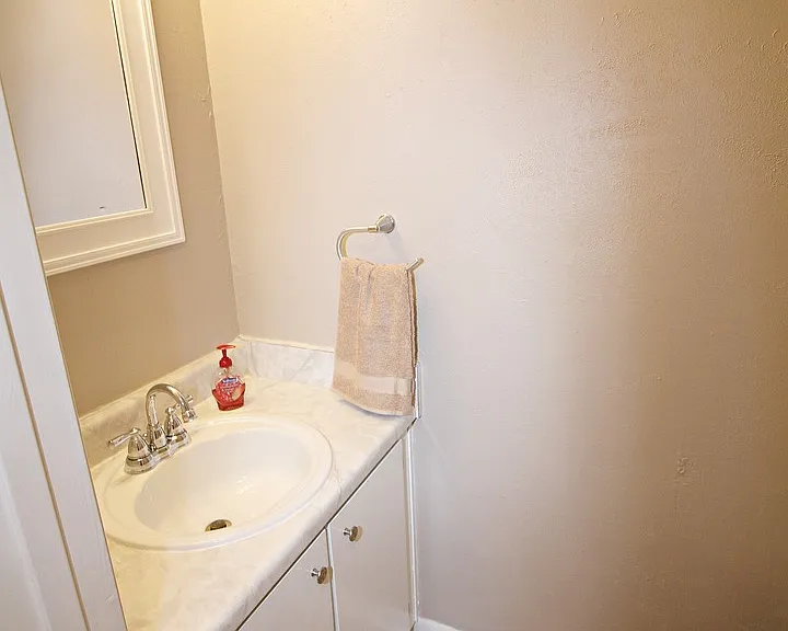 115 Hughes St NE #A7 — Photo 4