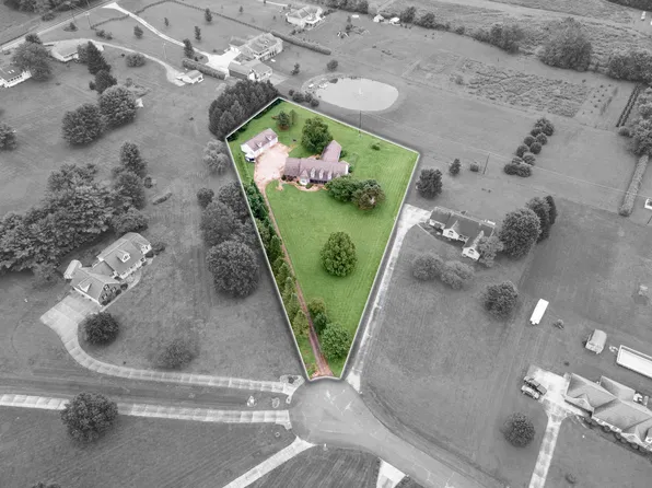 112 Carlee Cir N, Newark, OH 43055