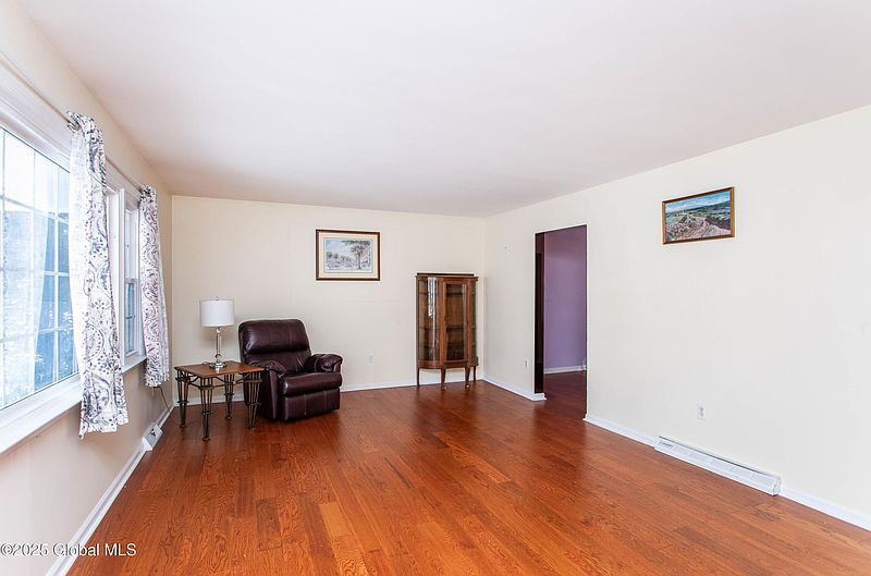3rd image of 11 Brookwood Drive