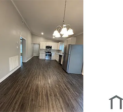 3 bed, $1,796 — Photo 2