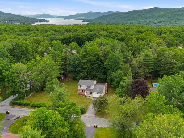 32 Kings Road, Lake George, NY 12845