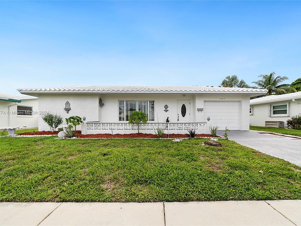 1st image of 7507 NW 70th Ave