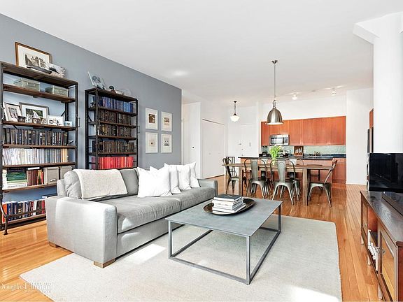 4th image of 252 7th Ave APT 11Y