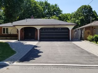 23 Pitcairn Cres, Toronto, ON M4A 1P5