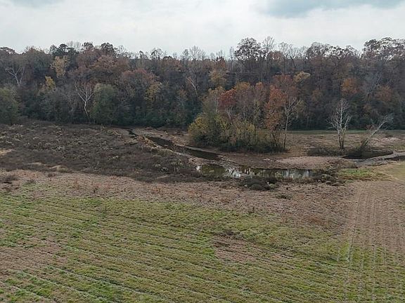 3rd image of 4 Harris Dr