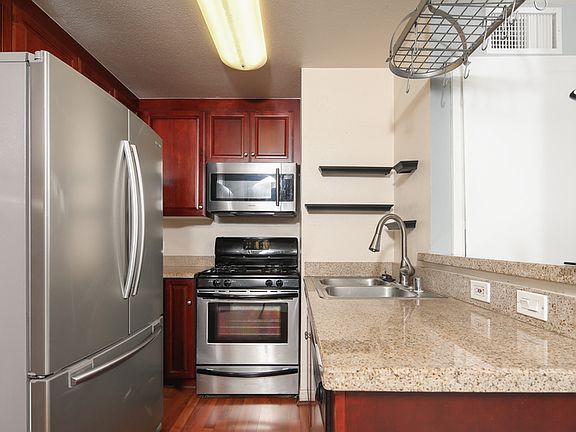 2nd image of 5535 Canoga Ave APT 331