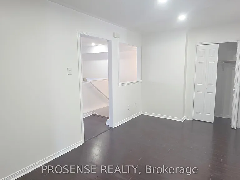 9699 Jane St #13 — Photo 16