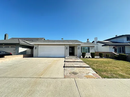5051 Dumaine Dr Photo 1