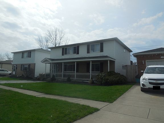 2nd image of 95 N Seine Dr