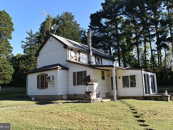 5th image of 601 Yarish Ln