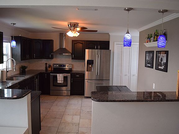 3rd image of 155 16th Ave NE