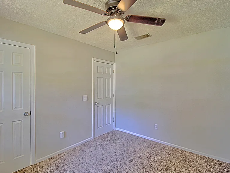 218 Sheila Dr — Photo 18