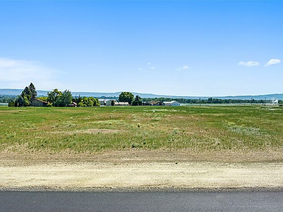 2nd image of 5 XX Woodscreek Lane
