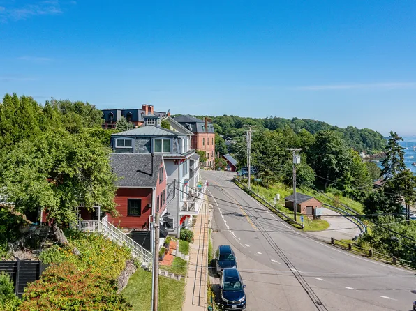 25 Main Street, Rockport, ME 04856