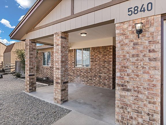 3rd image of 5840 Avenida La Mirada NW