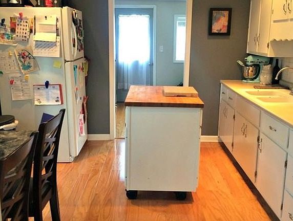 5th image of 224 Vasbinder Dr