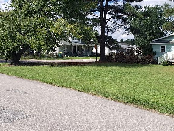 3rd image of 701 N 8th Ave