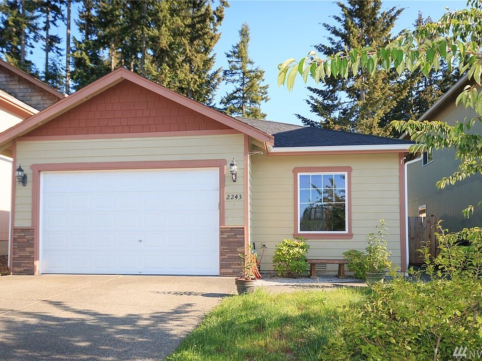 Front view like new single story home