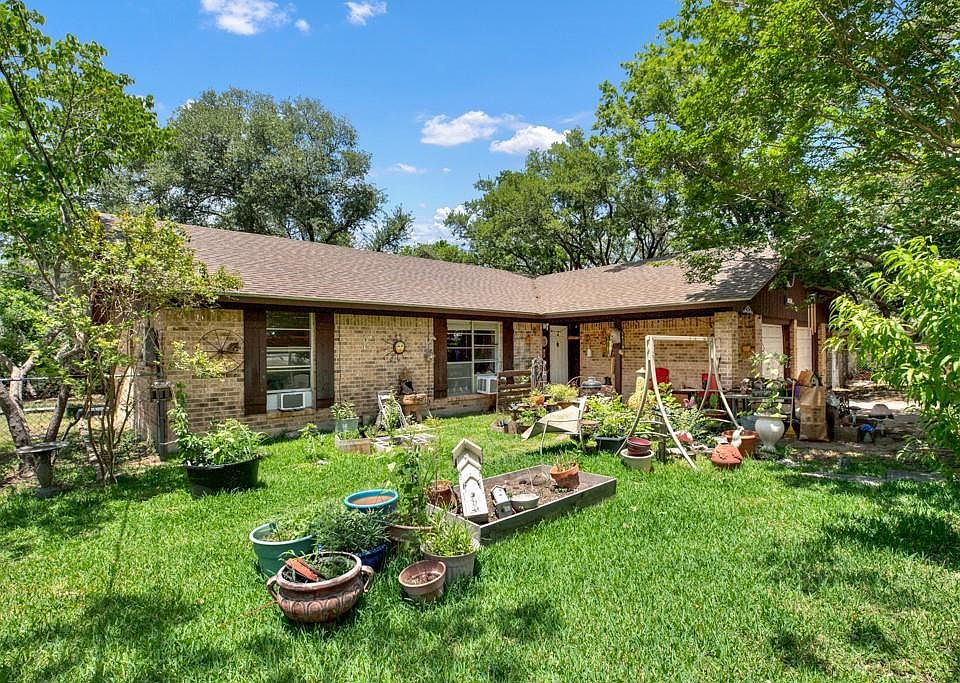 1st image of 1007 N Riviera Cir
