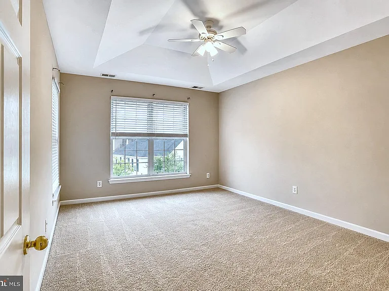 25340 Lake Mist Sq #301 — Photo 9