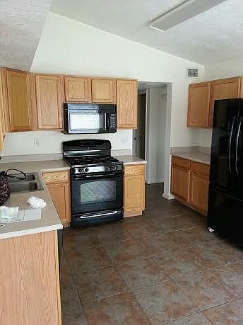 1st image of 11000 Deer Lodge Pl SE