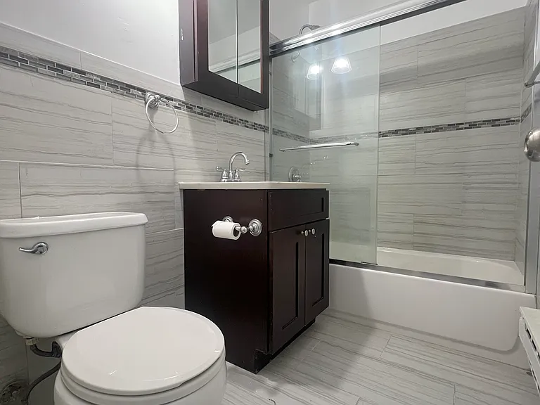 2705 Astoria Blvd #2G — Photo 5