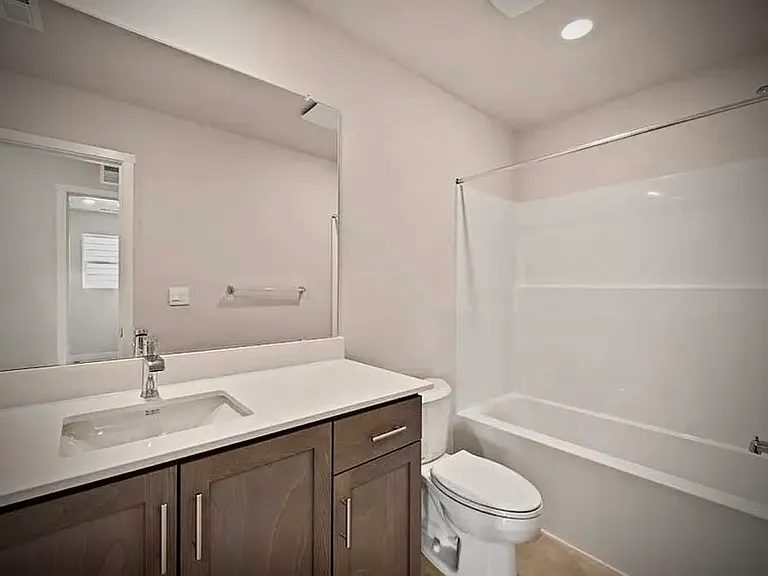 21625 SE Fuji Dr — Photo 3