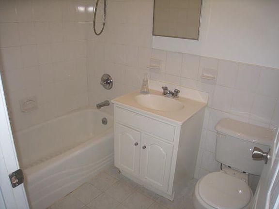 4th image of 25-78 38th St #4FF