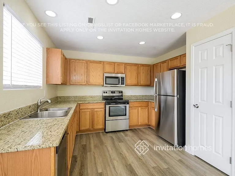 729 Canyon Ln — Photo 10