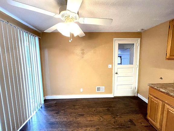 5th image of 141 Richards Ave