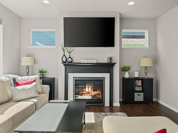 5th image of 835 E Chapel Royal Dr