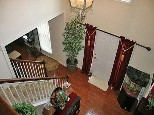 2nd image of 115 Jasmine Ct