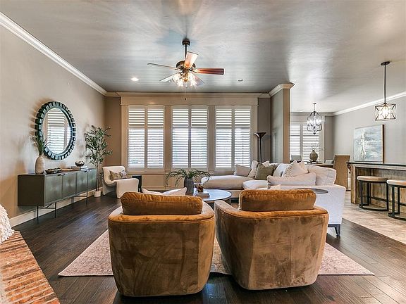 3rd image of 17501 Melville Ln