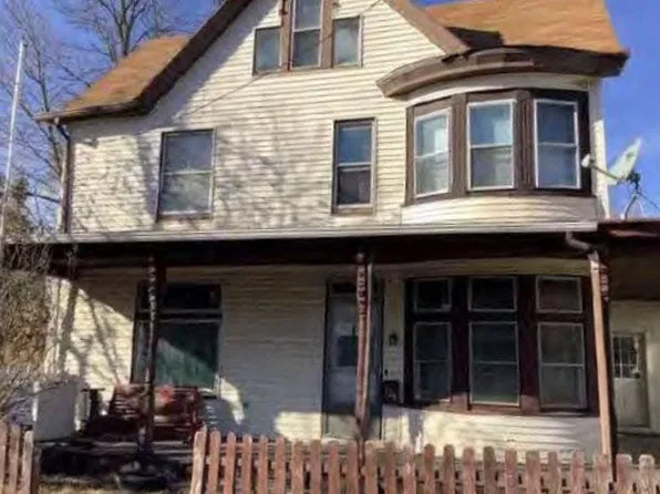 123 E 2nd Ave, Derry, PA 15627