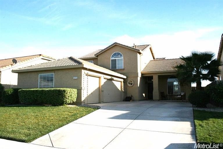 1st image of 1216 Plumas Links St