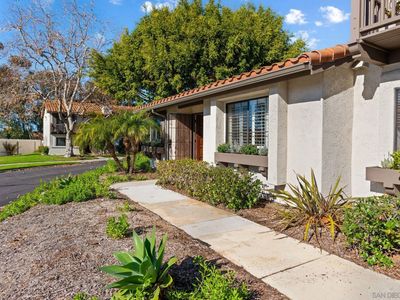 6922 Pear Tree Dr, Carlsbad, CA, 92011
