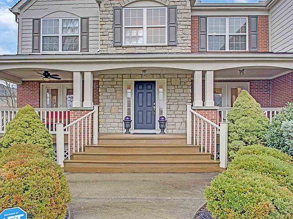 3rd image of 10240 Pembroke Dr