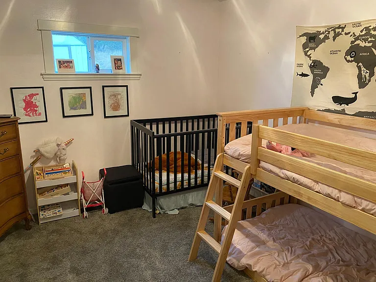 2nd bedroom