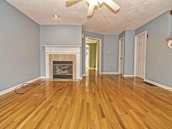 5th image of 6 Nate Whipple Hwy APT 103