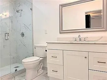 1222 Regents St — Photo 16