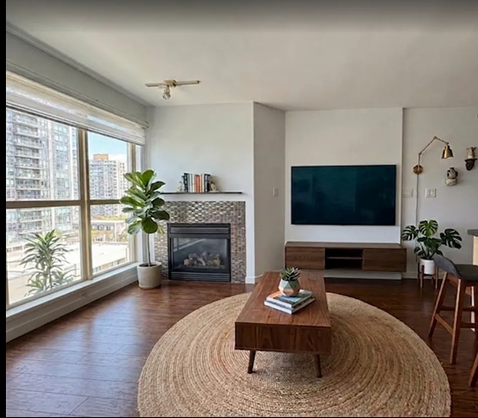 Building Photo - 8415 Granville St #2