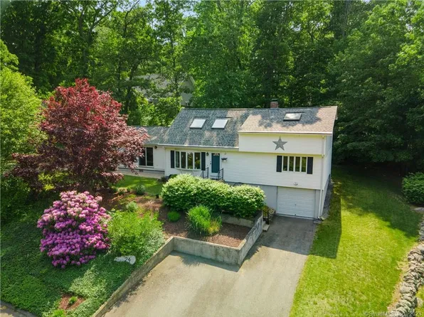 24 Knollwood Road, East Lyme, CT 06357